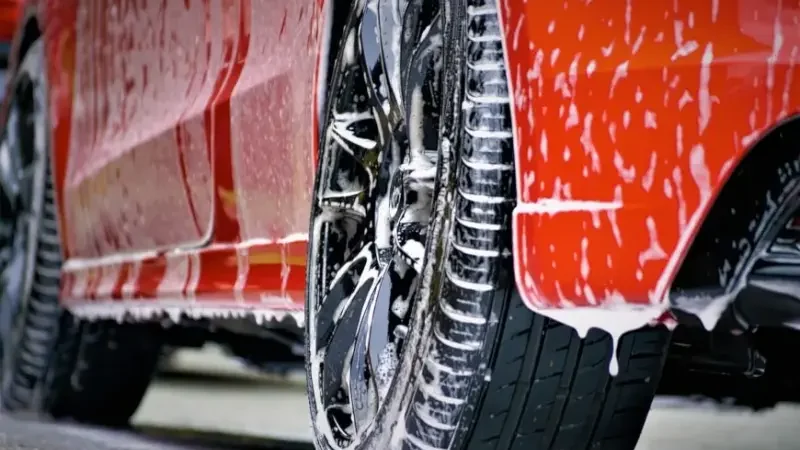 Czym najlepiej myć auto